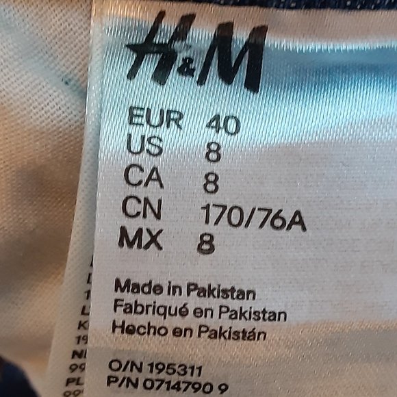 H&M high waist button-fly Mom Jeans (8) - Picture 7 of 8